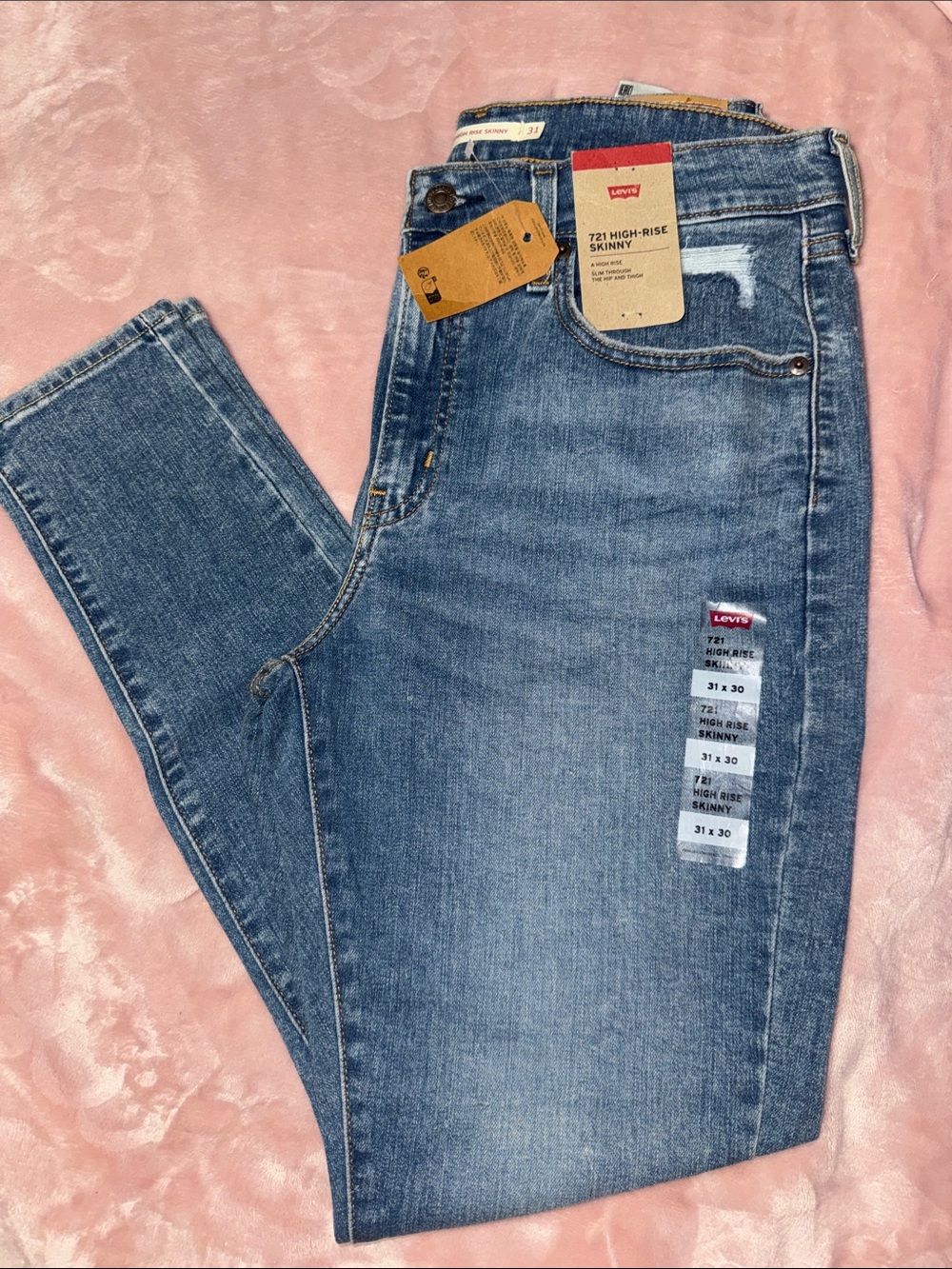 Levi's 721 High-Rise Skinny Jeans - Light Blue Wash